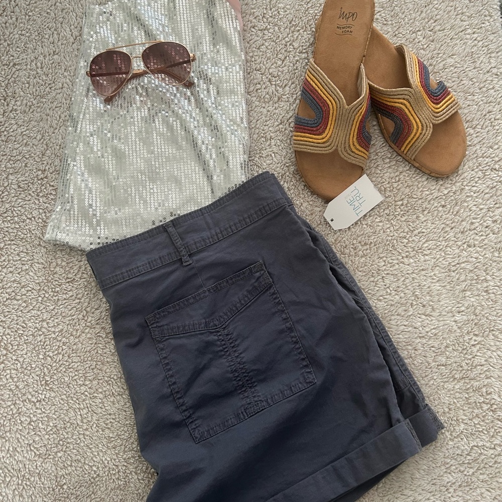 TIME TRUE  New woman shorts size 20